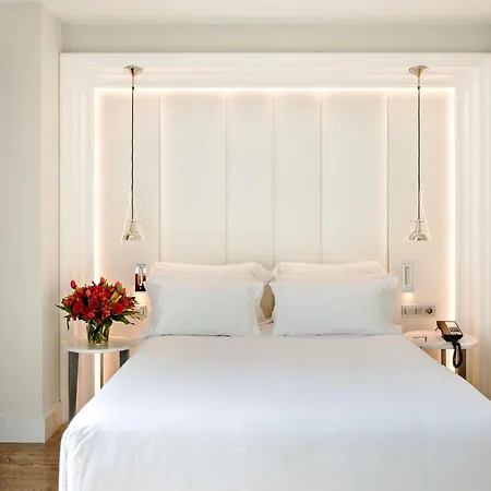 Hotell Nh Collection Gran Calderon 5*